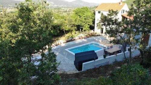 Dicmo House | Holiday Home Jadrić
