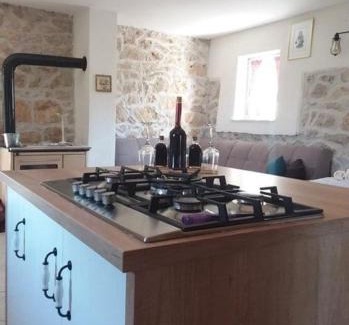 Dicmo House | Holiday Home Jadrić