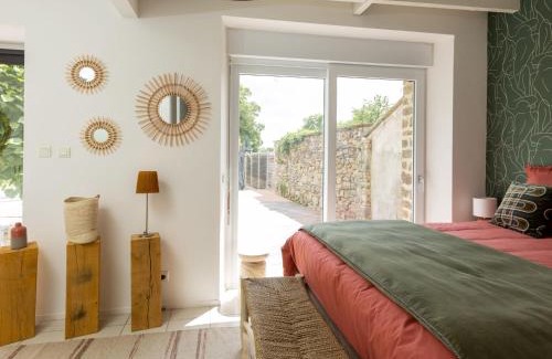 Le Tronchet House | Holiday Home La Gentilhommière by Interhome