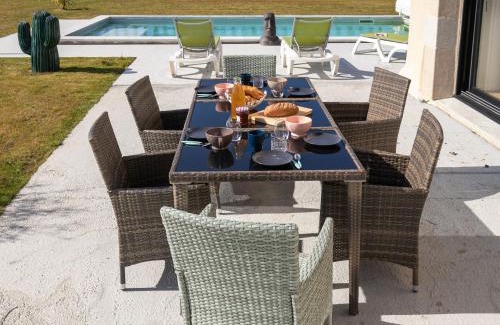 Kerlouan House | Holiday Home La Maison de Parrain by Interhome