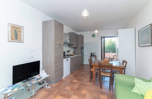 La Maddalena House | Holiday Home 'Le Giare' with Sea View, Wi-Fi, Air Conditioning and Balcony