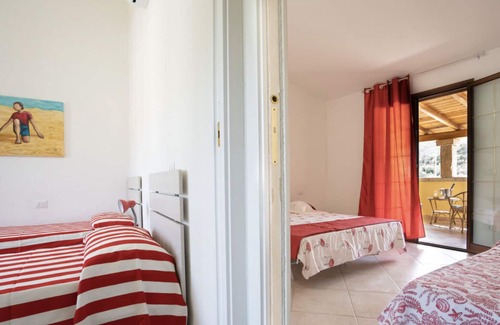 Buddittogliu Straulas House | Holiday Home 'Lu Impostu' with Mountain View, Wi-Fi and Air Conditioning