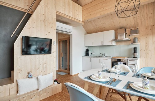 Bad Saulgau Ski Chalet | Holiday Home 'Luxus Chalet Nr 7b' with Sea View, Wi-Fi and Air Conditioning
