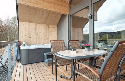 Bad Saulgau Ski Chalet | Holiday Home 'Luxus Chalet Nr 7b' with Sea View, Wi-Fi and Air Conditioning