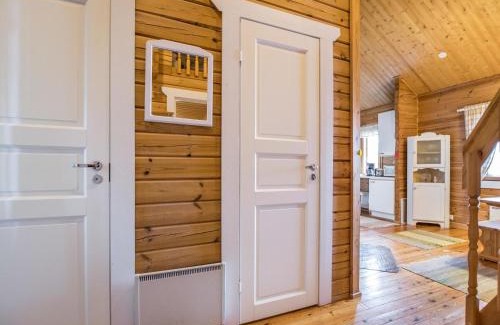 Petajavesi House | Holiday Home Mäntykumpu by Interhome