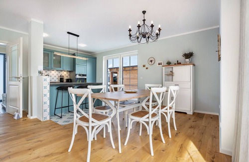 Dranske House | Holiday Home 'Maison Mer Baltique' with Sea View, Private Terrace and Wi-Fi