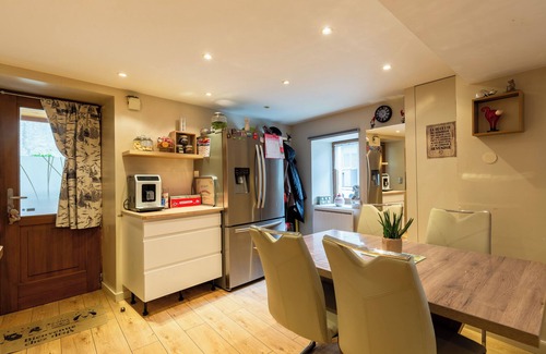 Faverges-Seythenex House | Holiday Home "Maison Village Proche Lac d'Annecy" with Private Terrace & Wi-Fi