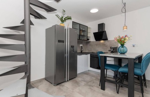 Donji Prolozac House | Holiday home Maja with pool