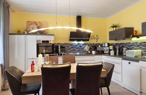 Gommern House | Holiday Home 'Mari' with Private Terrace and Wi-Fi