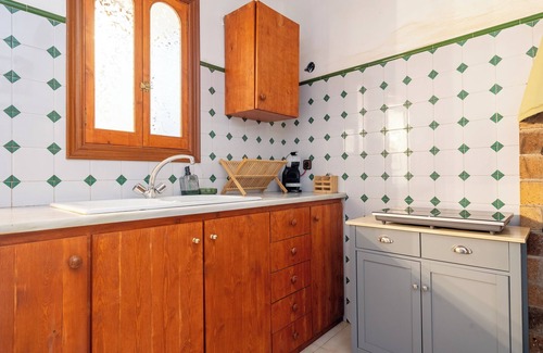 Santes Creus House | Holiday Home 'Maria' with Mountain View, Balcony and Wi-Fi