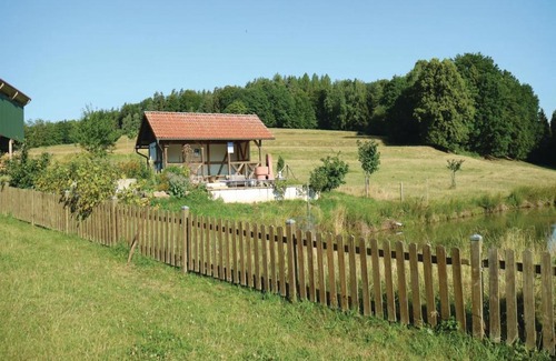 Hausles House | Holiday Home Mitwitz with a Fireplace 01