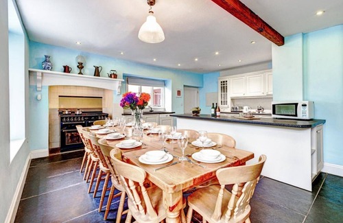 Chillington House | Holiday home near Slapton Sands, No Deposit