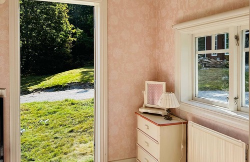 Ingaro House | Holiday home near Stockholm with private beach