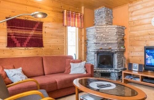 Sirkka House | Holiday Home Nuottiukko