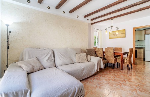 Monte Faro House | Holiday Home 'Preciosa Vivienda Unifamiliar' with Mountain View, Shared Pool and Wi-Fi
