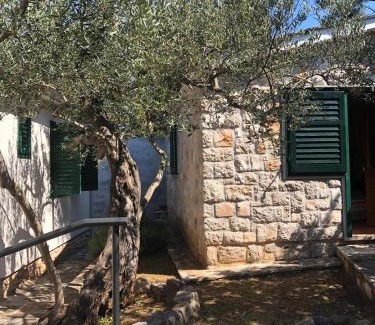 Supetar House | Holiday home Pavarotti