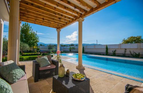 Donji Prolozac House | Holiday Home Petra