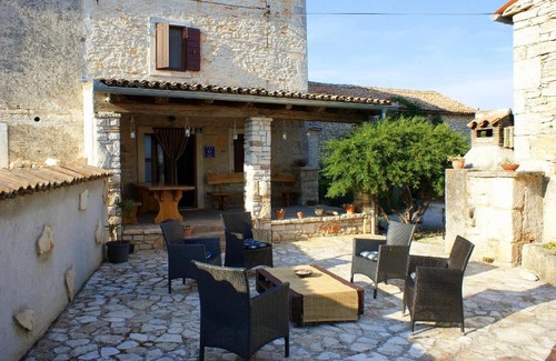 Pinezici House | Holiday Home Pinezici