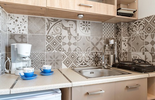 Agios Ioannis House | Holiday Home 'Porto Galini Tinos Myrsini 106' with Private Terrace, Wi-Fi and Air Conditioning