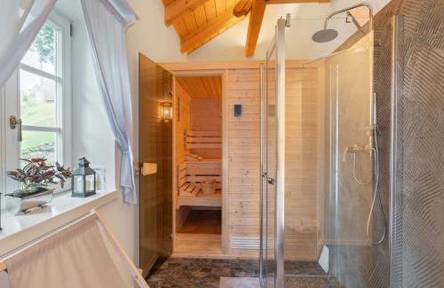 Strasin House | Holiday Home Roubenka Maleč by Interhome
