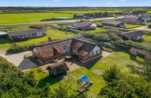 Houvig Strand House | Holiday Home Ruse - 500m from the sea by Interhome