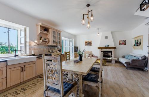 Crivac House | Holiday Home Rustic