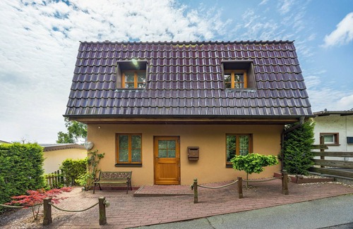 Lauenburg an der Elbe House | Holiday Home 'Scheffler' with Private Terrace, Private Garden and Wi-Fi