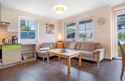 Dranske House | Holiday Home 'Seestern' Close to the Beach with Garden, Wi-Fi & Sauna