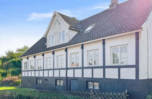 Tejn House | Holiday Home Sjard - 300m from the sea by Interhome