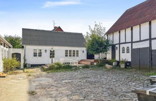 Tejn House | Holiday Home Sjard - 300m from the sea by Interhome