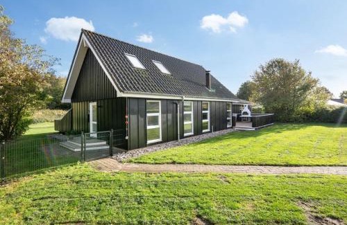 Vibæk Strand House | Holiday Home Soeren - 300m from the sea by Interhome