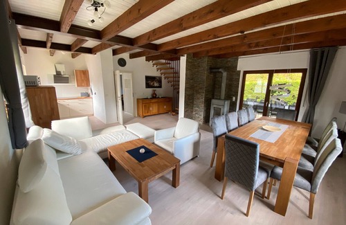 Frielendorf House | Holiday Home 'Sophie' with Private Terrace, Private Garden and Wi-Fi