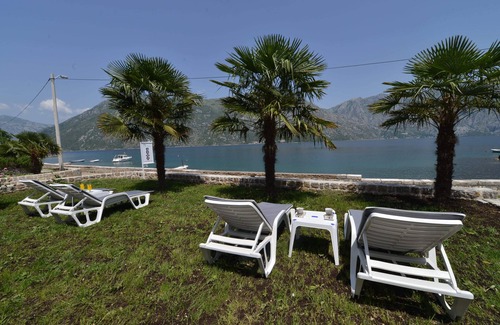 Donji Stoliv House | Holiday Home StOliva situated 5 meters from sea