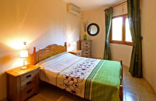Empedrola House | Holiday home Tenis Janka (CLP265)
