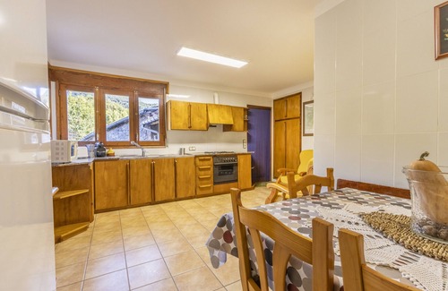 Les Iglesies House | Holiday Home 'Teule 1' with Mountain View, Shared Pool and Wi-Fi