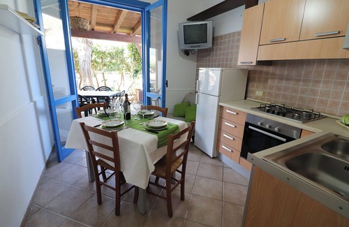 Torre dell'Orso House | Holiday Home Trilo barbecue Torre dell'Orso PT48 with Garden and Barbecue