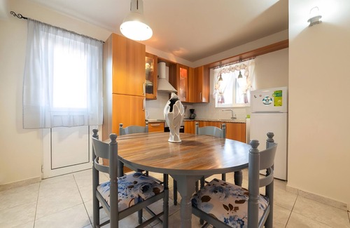 Kefalos House | Holiday Home 'Two Bedroom' with Sea View, Wi-Fi and Air Conditioning