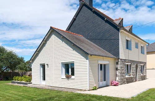 Tregueux House | Holiday Home Ty Manolo by Interhome