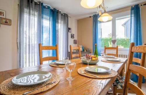 Tregueux House | Holiday Home Ty Manolo by Interhome