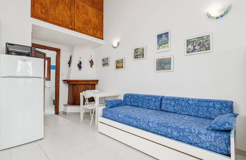 San Teodoro House | Holiday Home 'Villetta A 800mt Dall'Isuledda' with Shared Terrace