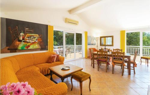 Vrboska House | Holiday Home Vrboska With Fireplace 06