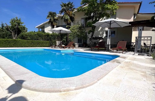 Donji Prolozac House | Holiday home with swimming pool and air conditioning
