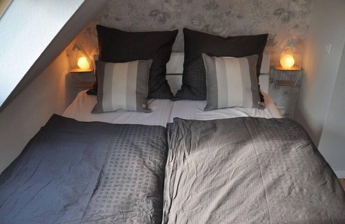 Rysum Apartment | Holiday home witch's house in Rysum