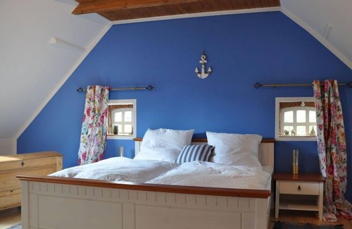 Rysum Apartment | Holiday home witch's house in Rysum