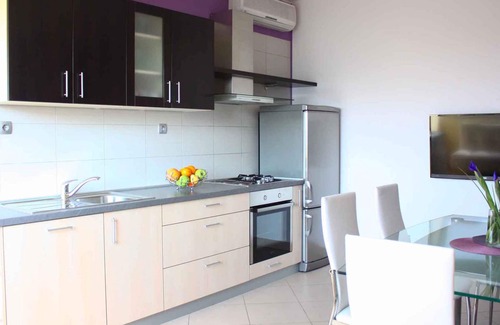 Grebastica House | Holiday home with 3 apartments for 5 to 15 people