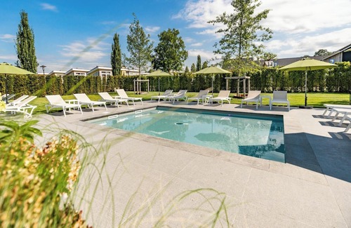 Gasthuis House | Holiday home with gas fireplace & bath