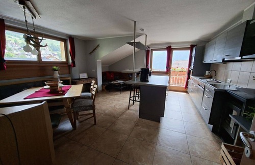 Acereto House | Holiday Home 'Xxl-appartement Moarhof' with Mountain View, Private Terrace and Wi-Fi