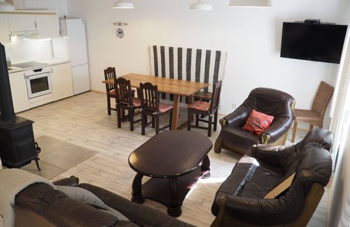 Cesky Jiretin House | Holiday Home Yellow House