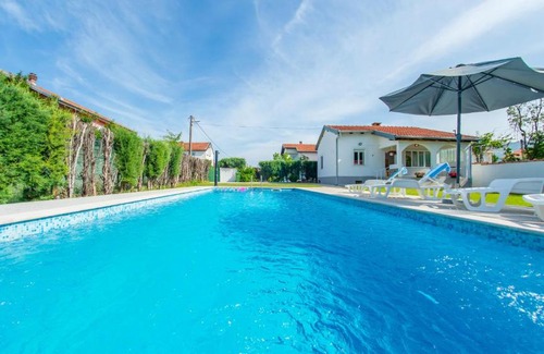 Blagaj House | Holiday Home ZLATAR next to Buna river