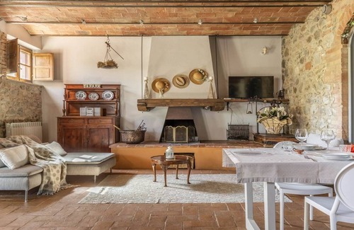 Gallina Villa | Holiday House in Castiglione D'orcia with pool, large Garden and beautiful view